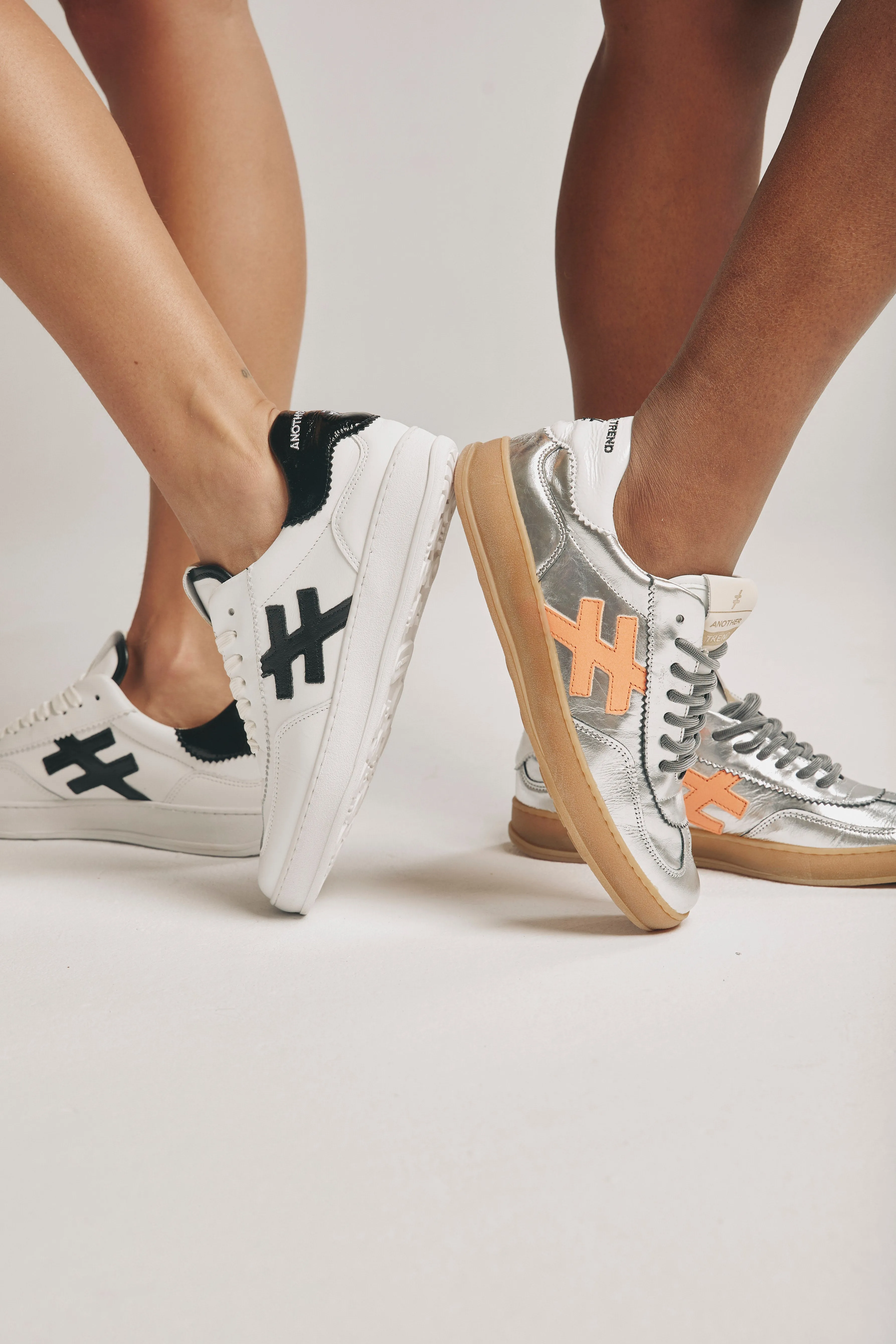 ANOTHER TREND - [A032M341 Plata]Silver and Neon Orange Trainers [Back Soon]