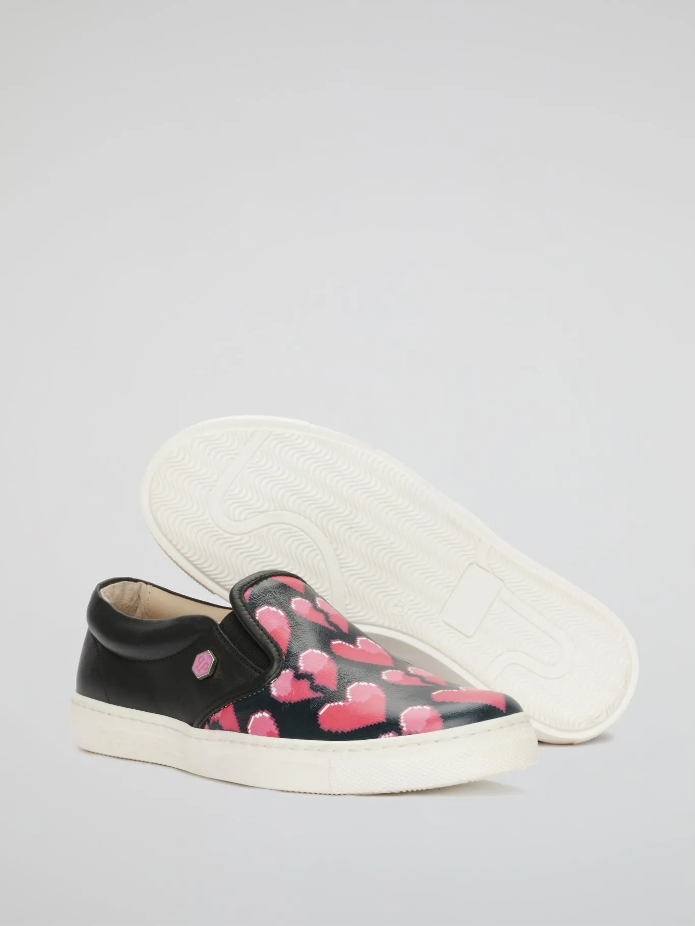 Black Heart Print Slip-On Sneakers (Kids)