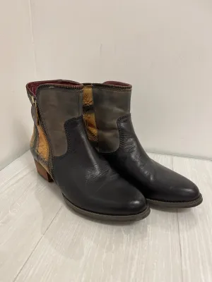 Boots Ankle Heels By Spring Step In Black, Size: 5.5