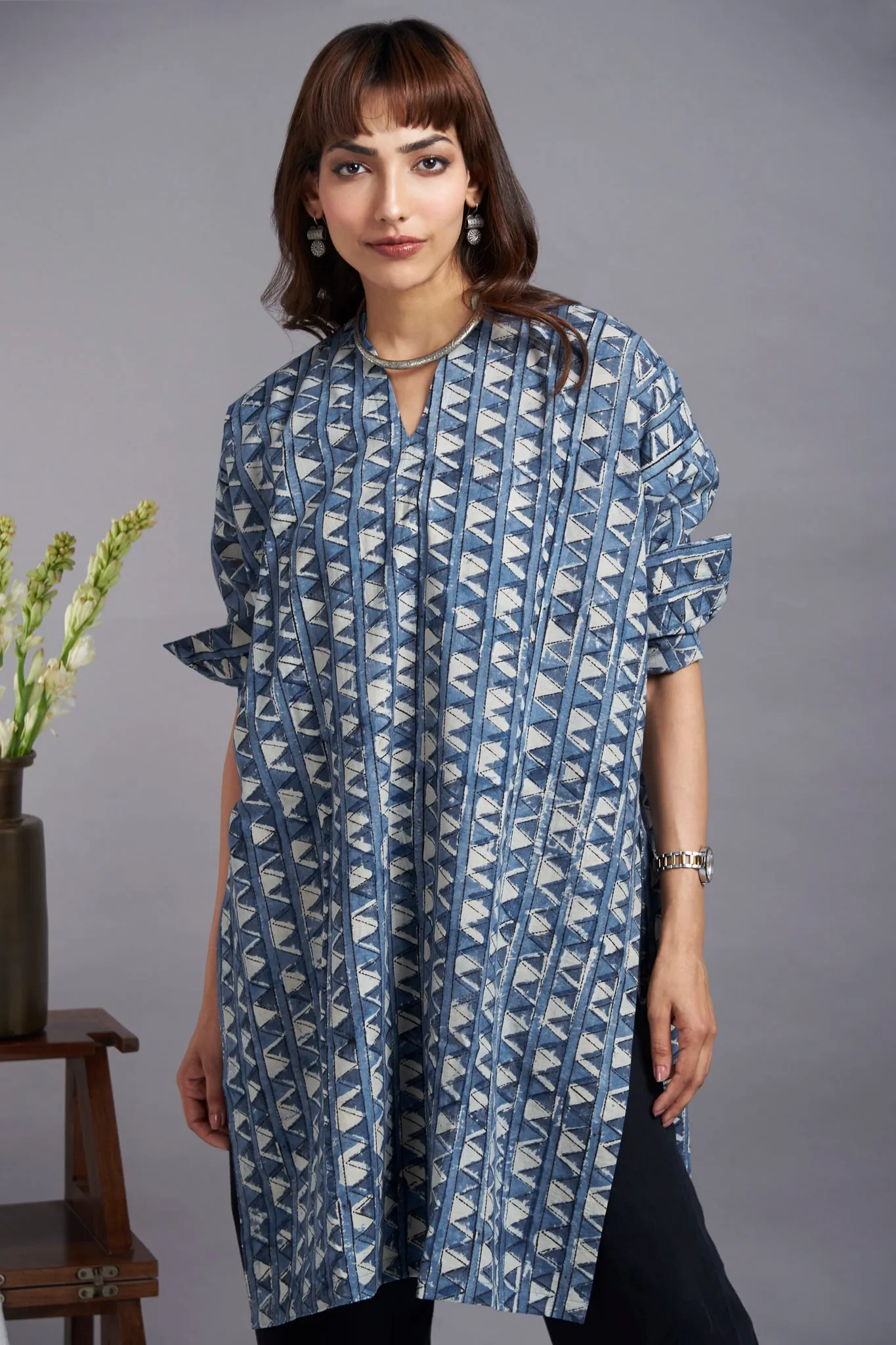 leisure tunic with high slit - riviera paradise & triangles