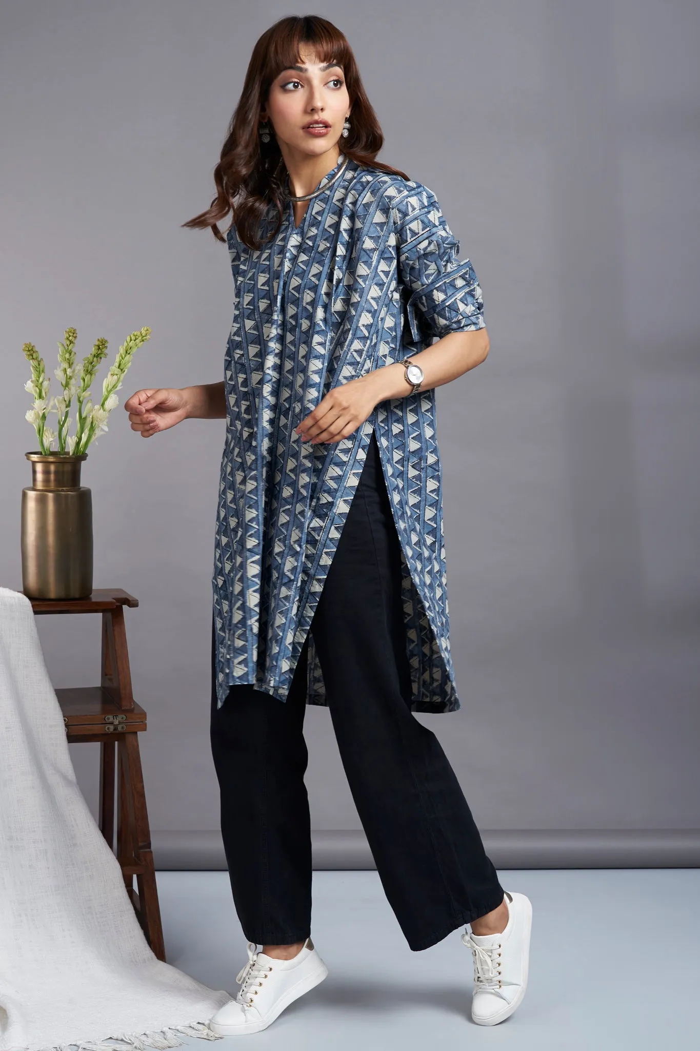 leisure tunic with high slit - riviera paradise & triangles