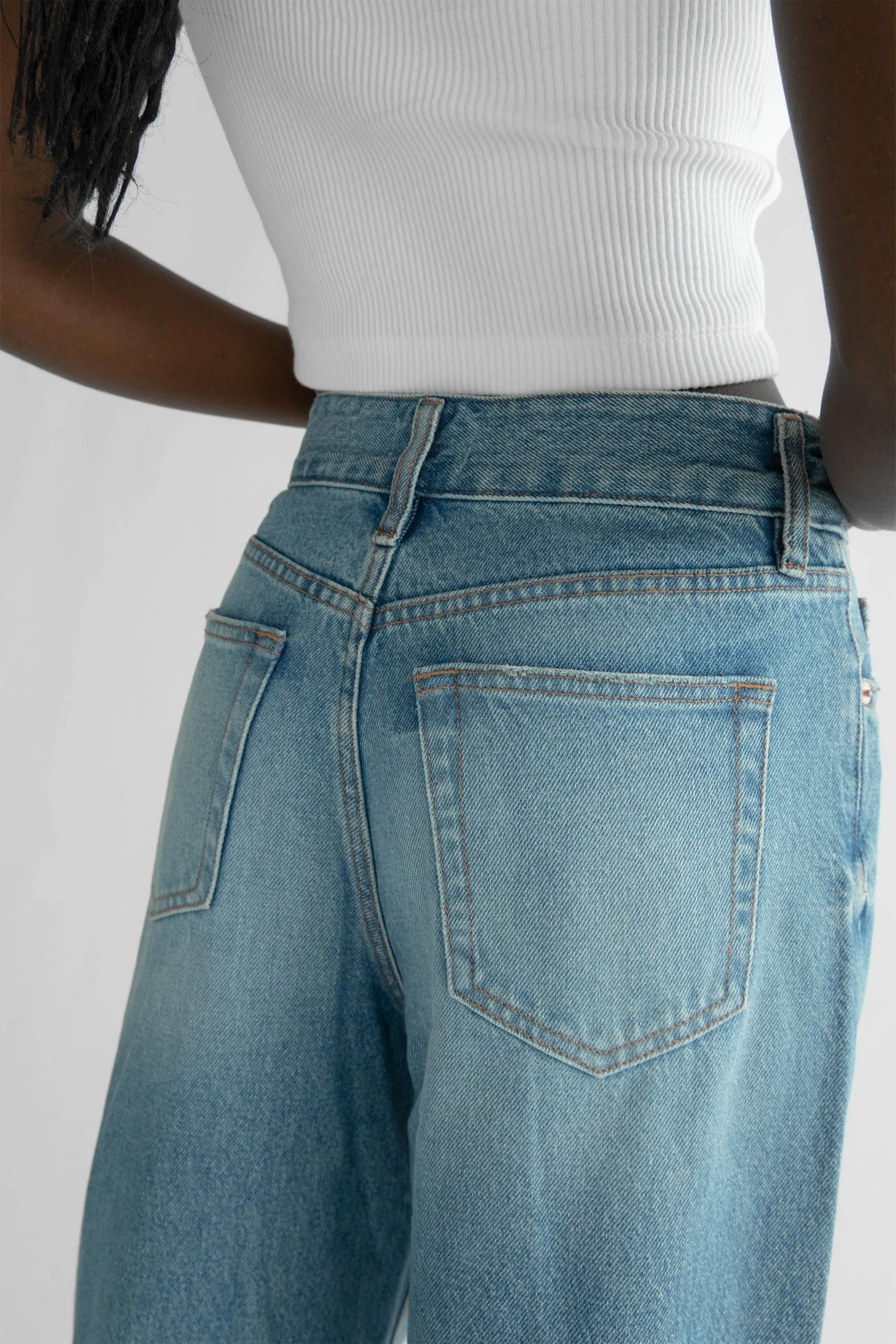 OAK 88 CROPPED MID-RISE RELAXED FIT JEAN