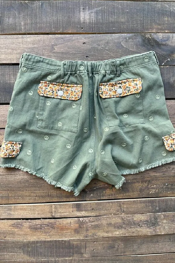 Peaceful Love Shorts by Jaded Gypsy