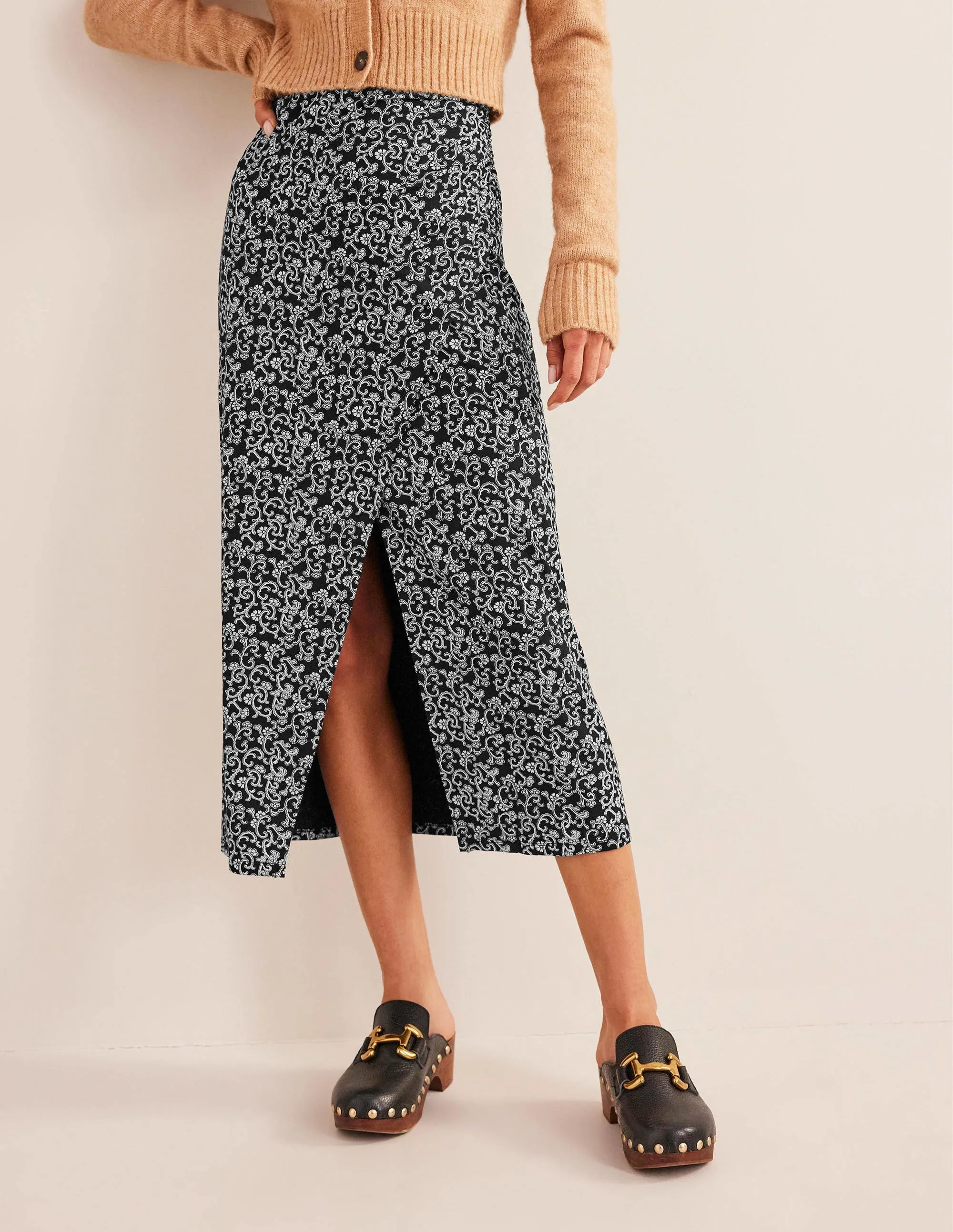 Side Split Jersey Midi Skirt-Black, Abstract Vine
