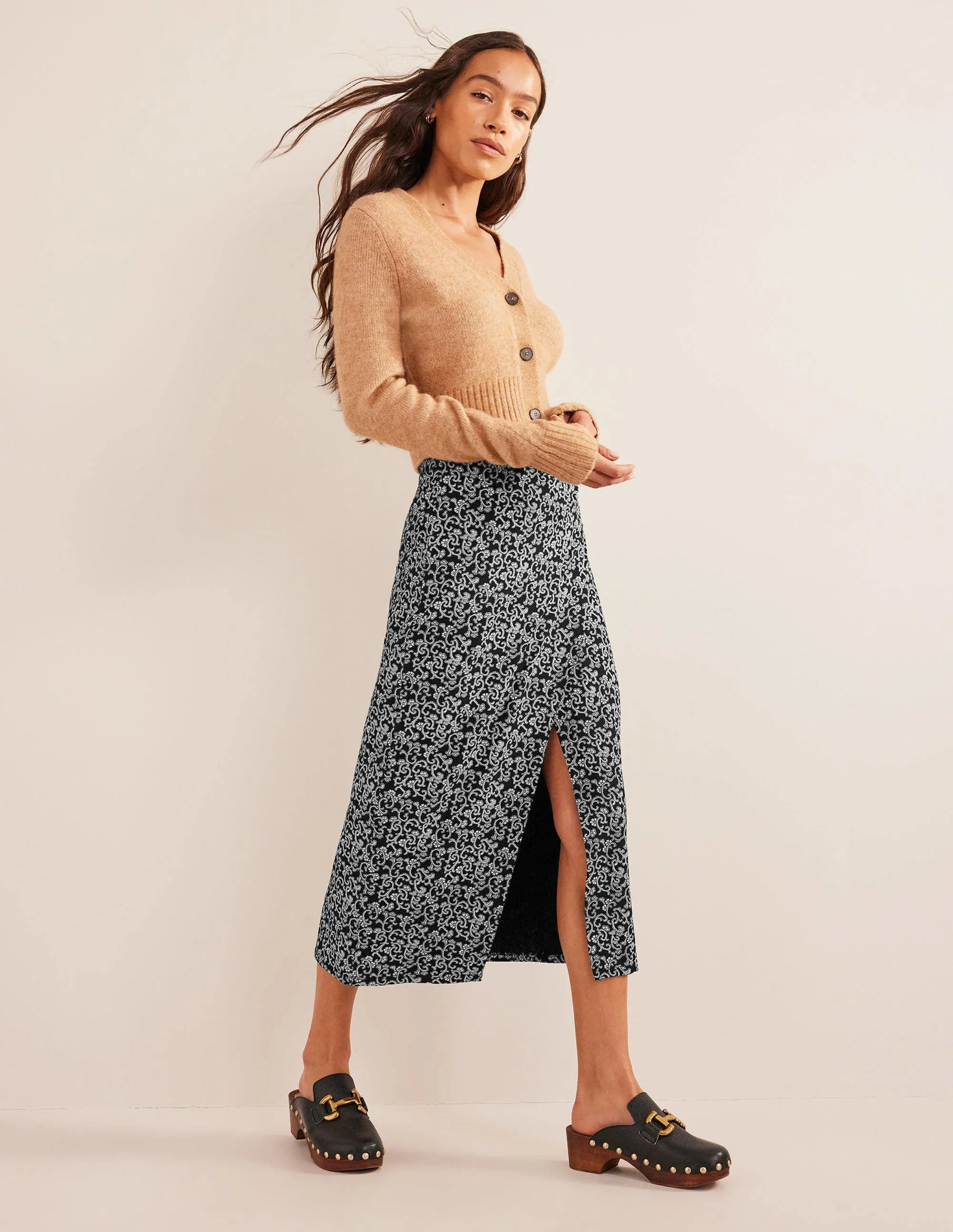 Side Split Jersey Midi Skirt-Black, Abstract Vine
