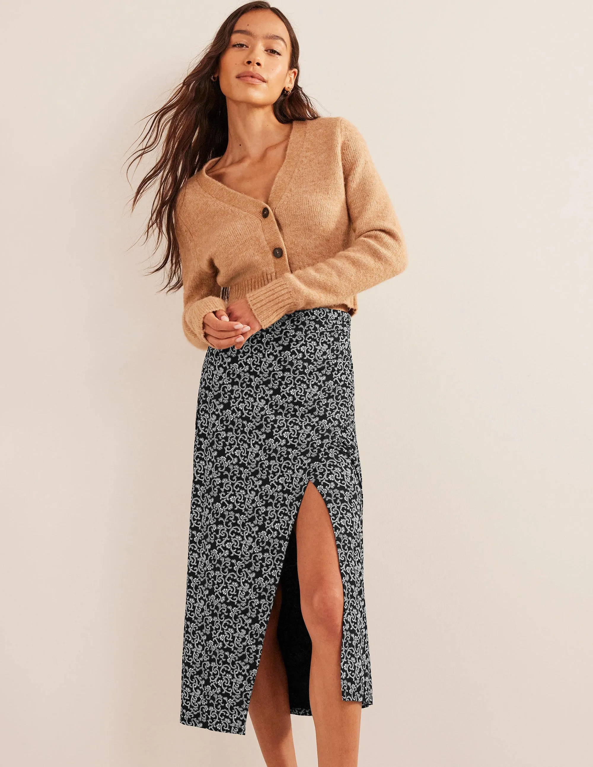 Side Split Jersey Midi Skirt-Black, Abstract Vine