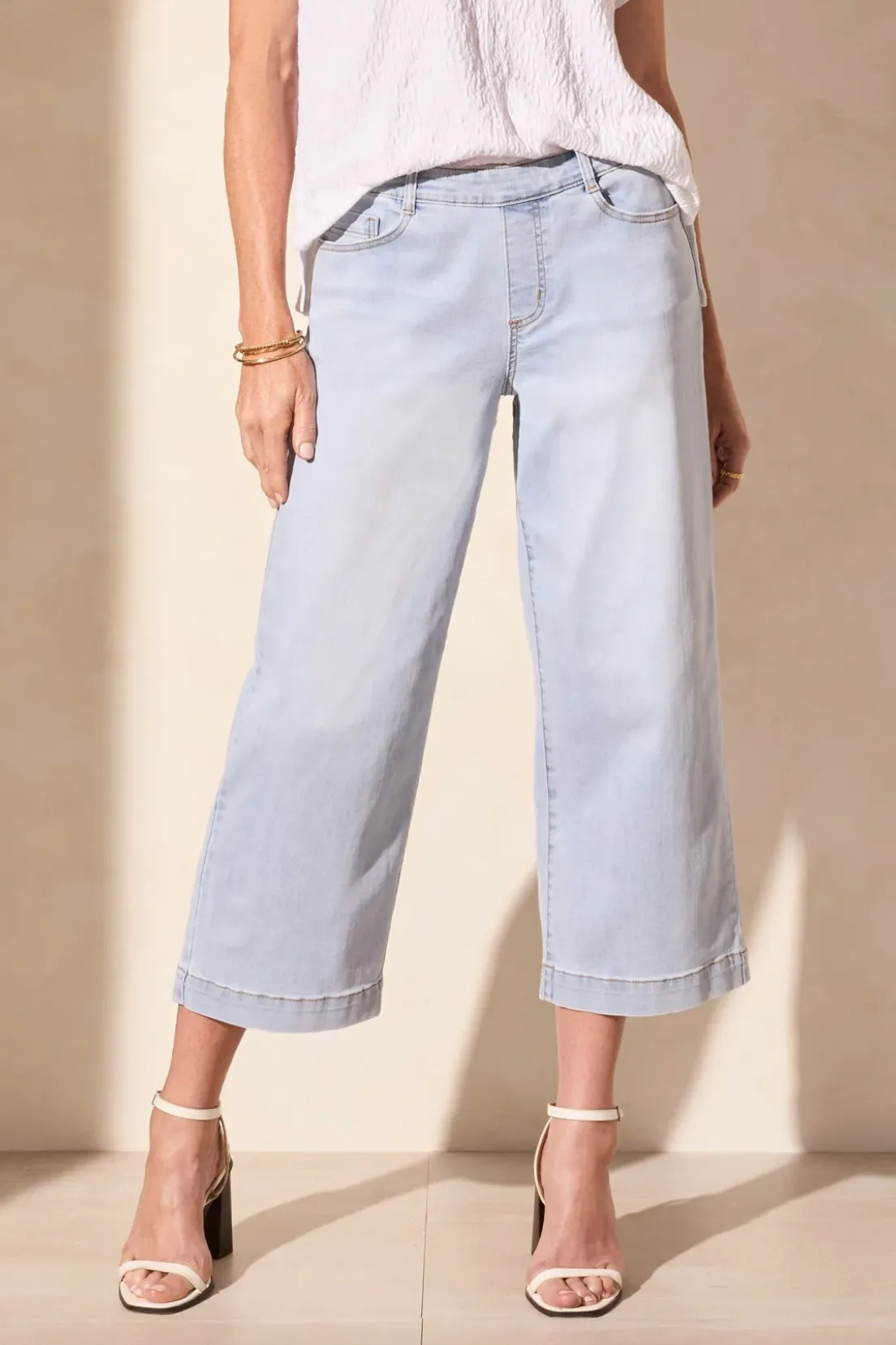 Tribal Audrey Comfort Stretch Pull-On Cropped Wide Leg Jeans | Lt Surf