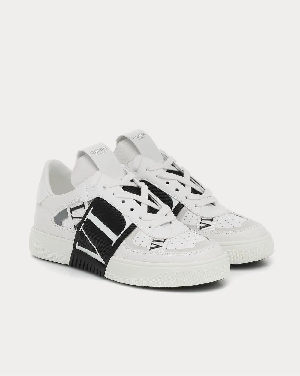 Valentino Garavani VL7N leather White Low Top Sneakers